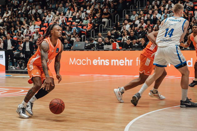 Game Day 2 of the Basketball Eurocup: Niners Chemnitz vs. Klaipedos Neptunas, October 7, 2026, starting at 7:00 p.m., Chemnitz, Chemnitz Arena. Pictured: No. 24 Cobe Williams. Eurocup Basketball Matchday 2: Niners Chemnitz vs. Klaipedos Neptunas. Chemnitz, Saxony, Germany Copyright: xEHLxMedia MichelxKöhlerx 20262709-Niners-Chemnitz-Klaipeda-Neptunas-102