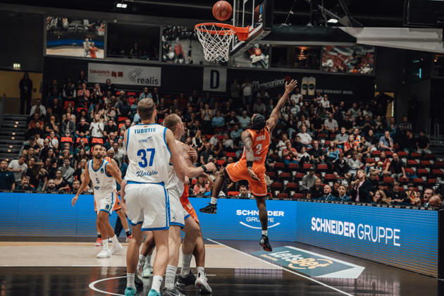 Game Day 2 of the Basketball Eurocup: Niners Chemnitz vs. Klaipedos Neptunas, October 7, 2026, starting at 7:00 p.m., Chemnitz, Chemnitz Arena. Pictured: No. 37 Einaras Tubutis, 02 Donatas Tarolis, Matchday 2 of the Basketball Eurocup: Niners Chemnitz vs. Klaipedos Neptunas, Chemnitz, Saxony, Germany Copyright: xEHLxMedia MichelxKöhlerx 20262709-Niners-Chemnitz-Klaipeda-Neptunas-104