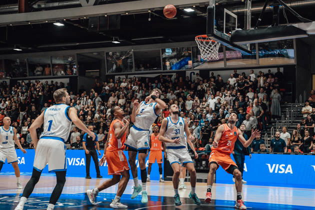 Game Day 2 of the Basketball Eurocup: Niners Chemnitz vs. Klaipedos Neptunas, October 7, 2026, starting at 7:00 p.m., Chemnitz, Chemnitz Arena. Pictured: No. 22 Nighaeal Ceaser, 05 Yannick Franke, 37 Einaras Tubutis. Matchday 2 of the Basketball Eurocup: Niners Chemnitz vs. Klaipedos Neptunas. Chemnitz, Saxony, Germany Copyright: xEHLxMedia MichelxKöhlerx 20262709-Niners-Chemnitz-Klaipeda-Neptunas-107