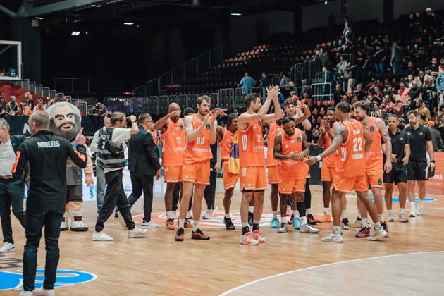Game Day 2 of the Basketball Eurocup: Niners Chemnitz vs. Klaipedos Neptunas, October 7, 2026, starting at 7:00 p.m., Chemnitz, Chemnitz Arena. Pictured: Team Niners Chemnitz. Matchday 2 of the Basketball Eurocup: Niners Chemnitz vs. Klaipedos Neptunas. Chemnitz, Saxony, Germany Copyright: xEHLxMedia MichelxKöhlerx 20262709-Niners-Chemnitz-Klaipeda-Neptunas-113