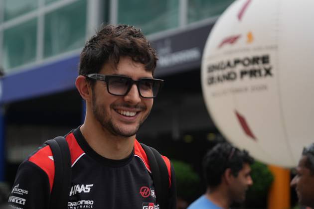 October 8, 2026, Singapore, Singapore: Esteban Ocon (FRA) (TGR Haas F1 Team) in the paddock of the Formula 1 Singapore Grand Prix 2026 at the Marina Bay Street Circuit. F1 2026: (Paddock) Singapore Grand Prix In Singapore, Singapore - 08 Oct 2026 - ZUMAs197 20261008_aaa_s197_004 Copyright: xLucaxMartinix