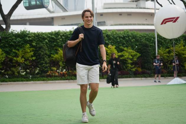 October 8, 2026, Singapore, Singapore: Oscar Piastri (AUS) (McLaren Mastercard F1 Team) in the paddock of the Formula 1 Singapore Grand Prix 2026 at the Marina Bay Street Circuit. F1 2026: (Paddock) Singapore Grand Prix In Singapore, Singapore - 08 Oct 2026  - ZUMAs197 20261008_aaa_s197_008 Copyright: xLucaxMartinix