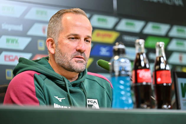 FC Augsburg Press Conference, October 8, 2026, AUGSBURG, GERMANY. Pictured: Manuel BAUM, FC Augsburg coach, at the press conference ahead of the Bundesliga match against FC Bayern. Copyright: xBEAUTIFULxSPORTS Goldbergx