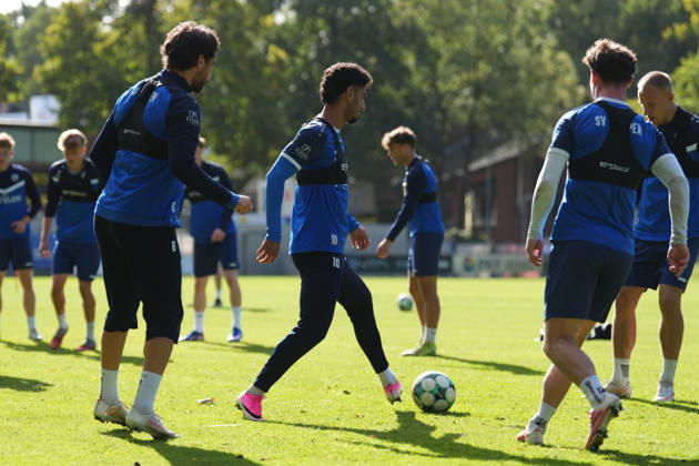 German Soccer, Training Session, 3rd Division, 2026–2027 Season, NVB Campus B, Hänsch Arena Field, SV Meppen, Thursday, October 8, 2026, Morning Training Session: Kasra Ghawilu (SV Meppen), No. 10 is playing the ball Copyright: xLennxLübbersx