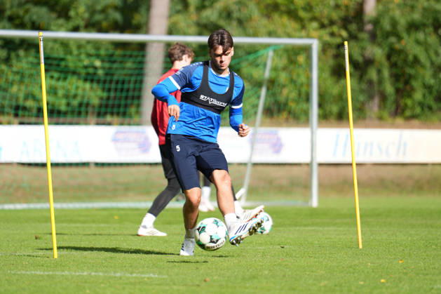 German Soccer, Training Session, 3rd Division, 2026–2027 Season, NVB Campus B, Hänsch Arena Field, SV Meppen, Thursday, October 8, 2026, Morning Training: Jonas Fedl (SV Meppen), No. 5 plays the ball Copyright: xLennxLübbersx