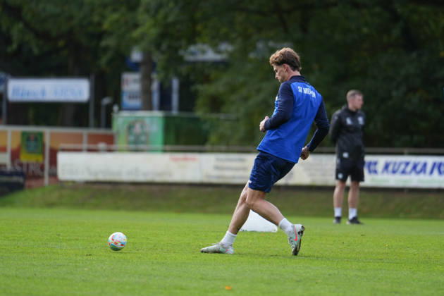 German Soccer, Training Session, 3rd Division, 2026–2027 Season, NVB Campus B, Hänsch Arena Field, SV Meppen, Thursday, October 8, 2026, Morning Training with Guest Player Moritz Heyer, SV Meppen Plays Mini Ball Copyright: xLennxLübbersx