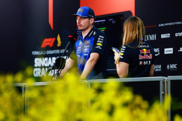 F1 - SINGAPORE GRAND PRIX 2026 VERSTAPPEN Max (nld), Red Bull Racing Ford RB22, portrait during the 2026 Formula 1 Singapore Grand Prix, 17th round of the 2026 Formula One World Championship, WM, Weltmeisterschaft from October 9 to 11, 2026 on the Marina Bay Street Circuit, in Singapore, Singapore - SingaporeSingapore  Copyright: xDPPIx