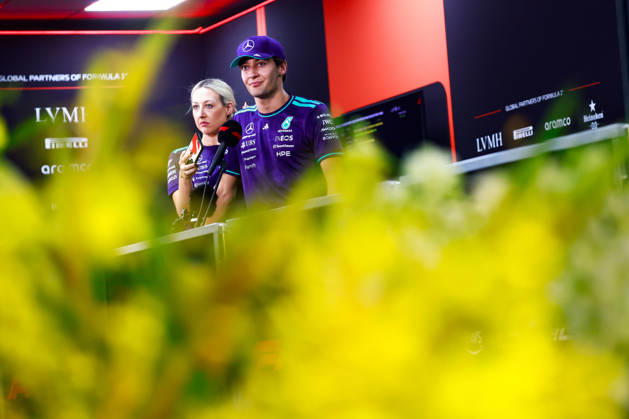 F1 - SINGAPORE GRAND PRIX 2026 RUSSELL George (gbr), Mercedes AMG F1 Team W17, portrait during the 2026 Formula 1 Singapore Grand Prix, 17th round of the 2026 Formula One World Championship, WM, Weltmeisterschaft from October 9 to 11, 2026 on the Marina Bay Street Circuit, in Singapore, Singapore - SingaporeSingapore  Copyright: xDPPIx