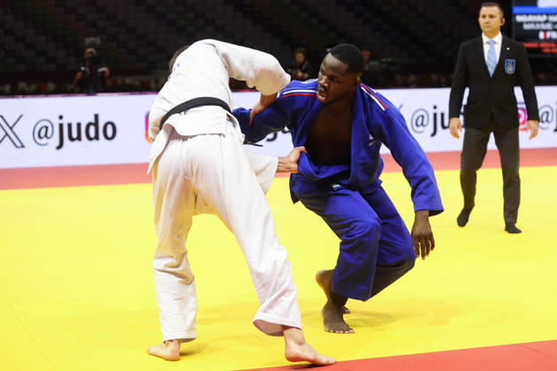 AZERBAIJAN, BAKU - OCTOBER 8, 2026: Maxime-Gael Ngayap Hambou (R) of France and Boris Rutovic of Serbia compete in their -90 kg bout as part of the 2026 World Judo Championships at the National Gymnastics Arena. Mikhail Sinitsyn TASS 98958554