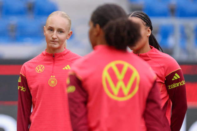 Karlsruhe, Germany, October 8, 2026 German Women s National Soccer Team Final Training Session Friendly Match: Germany vs. Australia Pictured: Luzie Zähringer Zaehringer, who was added to the roster later, Germany Copyright: HMBxMedia MadeleinexFantini