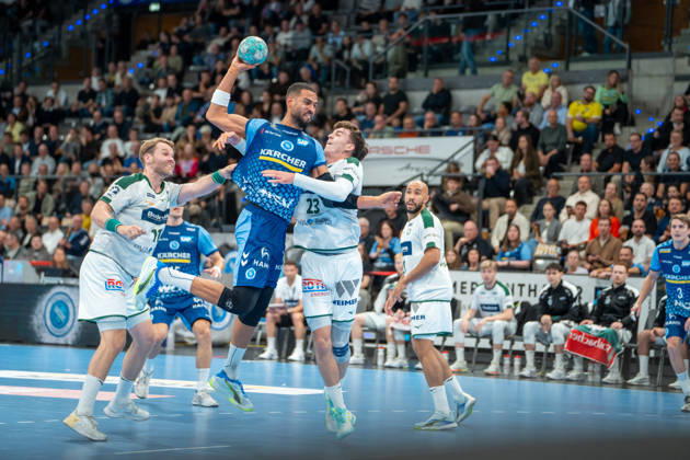 Handball I Men I 2026–2027 Season I Bundesliga I Matchday 8 I TVB Stuttgart vs. HSG Wetzlar I October 8, 2026 Philipp Ahouansou 5, TVB Stuttgart on a shot, Petter Overby Överby 11, HSG Wetzlar and Marti Soler Biescas 23, HSG Wetzlar on defense, Stuttgart Porsche Arena, Baden-Württemberg, Germany Copyright: xLobeca MaxxPetershansx