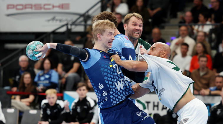 October 8, 2026, Stuttgart, Germany: Handball – TVB Stuttgart vs. HSG Wetzlar; front row, from left: Torben Matzken (TVB), David Cyrill Akakpo (Wetzlar)