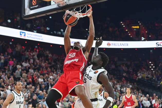 Austin WILEY FCB scores, action, one-on-one against Mouhamet Diouf, Bologna Basketball EuroLeague, 2026–2027 season, FC Bayern Munich vs. Virtus Bologna on October 8, 2026, S A P G A R D EN