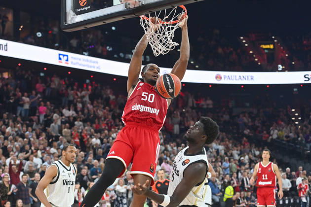 Austin WILEY FCB scores, action, one-on-one against Mouhamet Diouf, Bologna Basketball EuroLeague, 2026–2027 season, FC Bayern Munich vs. Virtus Bologna on October 8, 2026, S A P G A R D EN