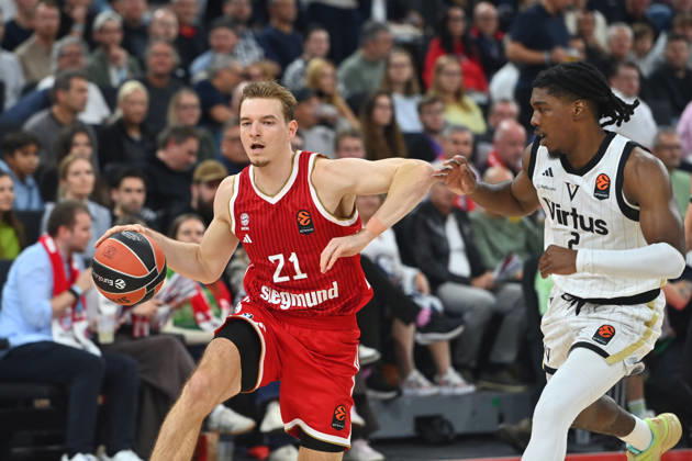 Justus HOLLATZ FCB play, one-on-one against Marcus CARR, Bologna Basketball EuroLeague, 2026–2027 season, FC Bayern Munich vs. Virtus Bologna on October 8, 2026, S A P G A R D EN