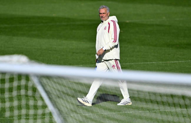 Training session of Real Madrid MADRID, SPAIN - OCTOBER 9: Real Madrid head coach Jose Mourinho directs a training session at the club s Valdebebas training complex prior to their upcoming La Liga week 8 football match against Villarreal in Madrid, Spain on October 9, 2026. Burak Akbulut Anadolu Madrid Spain. Editorial use only. Please get in touch for any other usage.  Copyright: x2026xAnadoluxBurakxAkbulutx