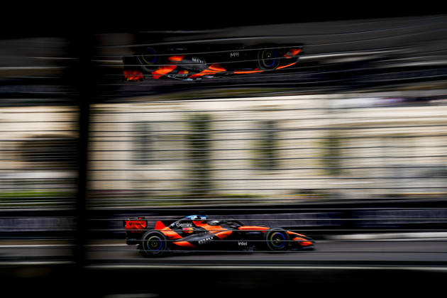 FORMULA 1 SINGAPORE AIRLINES SINGAPORE GRAND PRIX 2026 Oscar Piastri (AUS) 81 McLaren in practice during the Formula 1 Singapore Airlines Singapore Grand Prix 2026, Round 17 of the 2026 Formula 1 World Championship, WM, Weltmeisterschaft from 9th - 11th October 2026 at the Marina Bay Street Circuit, Singapore. Credit: Robbie Hoad Every Second Media Editorial use only. All images are copyright Every Second Media Limited. No images may be reproduced without prior permission. Copyright: xIMAGO EveryxSecondxMediax ESM-2203-0226 RobbiexHoadx xEveryxSecondxMediax