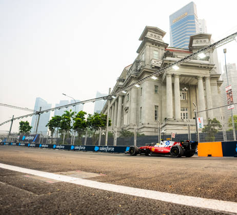 Formula 1 Singapore Grand Prix - FP1 LEWIS HAMILTON 44 (GBR) of Scuderia Ferrari HP (Ferrari SF-26) on Friday during FP1 during the Formula 1 Singapore Airlines Singapore Grand Prix 2026 at Marina Bay Street Circuit, Singapore, on October 9, 2026. Photo by Antoine LAPEYRE Reveries Agency ABACAPRESS.COM Marina Bay Singapore  Copyright: xAntoinexLapeyre ReveriesxAgency ABACAx