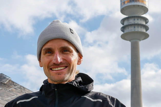 2026 Munich Marathon, Munich, October 9, 2026 Erik HILLE GER Munich Athletics ahead of the press conference for the 2026 Munich Marathon Hille finished 28th at the European Athletics Championships in Birmingham and won the marathon team competition. In Munich, he will compete in the half-marathon Press Conference for the 2026 Munich Marathon Munich, October 9, 2026 Copyright: xBEAUTIFULxSPORTS Kellererx