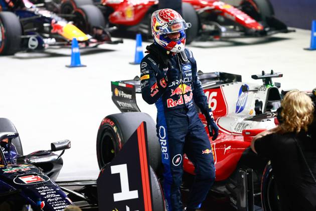 VERSTAPPEN Max (NLD), Red Bull Racing Ford RB22, portrait, F1 GP 17 Singapore 2026; ALONSO Fernando (SPA), Aston Martin F1 Team Honda AMR26, portrait, F1 GP 17 Singapore 2026; Singapore