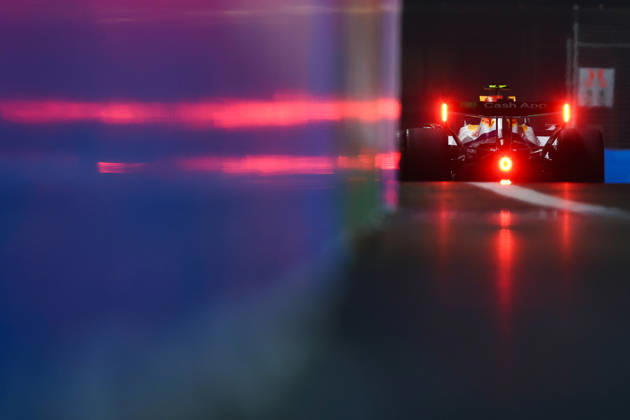 F1 Singapore Grand Prix 2026 Sprint Qualifying Liam Lawson of Racing Bulls during the Sprint qualifying ahead of the Formula 1 Singapore Grand Prix at Marina Bay Street Circuit in Singapore on October 9, 2026. Singapore Singapore  Copyright: xJakubxPorzyckix originalFilename:porzycki-f1singap261009_nprNJ.jpg