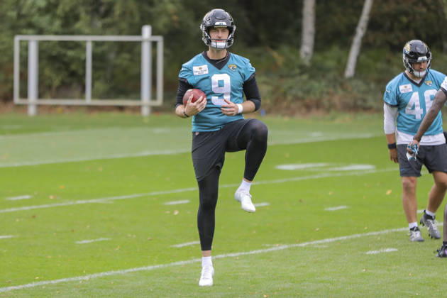 CHADLER’S CROSS, ENGLAND - OCTOBER 09: Logan Cooke of the Jacksonville Jaguars training during the Jacksonville Jaguars team practise and media as part of the London NFL, American Football Herren, USA Series 2026, at the Grove, Chandler’s Cross, Hertfordshire, England, on 09 October 2026. Jody Demay - Davies SPP Copyright: xJodyxDemayx-xDaviesx xSPPx Sportspressphoto_SPR249433