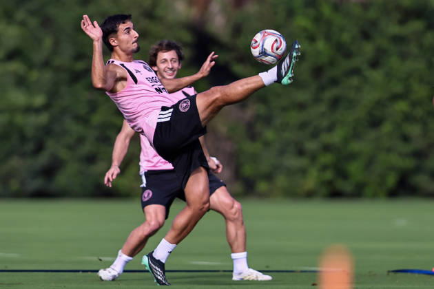 FORT LAUDERDALE, FL - OCTOBER 09: Inter Miami CF defender Gonzalo Lujan (2) controls a ball during an Inter Miami Training Session at Florida Blue Training Center on October 09, 2026 in Fort Lauderdale, Florida.(Photo by Chris Arjoon Icon Sportswire). SOCCER: OCT 09 Inter Miami CF Training EDITORIAL USE ONLY Icon2610090000019