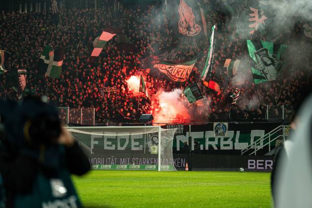 October 9, 2026, 3rd Division, Matchday 8, SC Preußen Münster vs. Rot Weiss Essen at the LVM Preußenstadion, Preußen Münster. Pyro Fans: IMPORTANT NOTICE: In accordance with DFB and DFL regulations, it is prohibited to use or allow the use of photographs taken in the stadium and or during the game in the form of sequential images and or video-like photo series. Copyright: xJordyxFourgonx