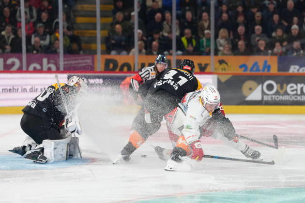 3014 Bern BE, Switzerland - October 09: Simon Kindschi (41 SCB) in duel with Jeff Skinner (53 EHCB) during the National League match between SC Bern and EHC Biel-Bienne at PostFinance Arena on October 09, 2026 in 3014 Bern BE, Switzerland. Copyright: xKjetilxWaberx xSPPx Sportspressphoto_SPR249638