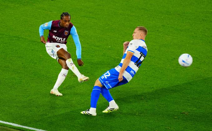Fußball, England, West Ham United - Queens Park Rangers