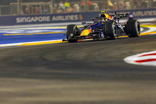 RECORD DATE NOT STATED 9th October 2026; Marina Bay, Singapore; Formula 1, Singapore Grand Prix, Free Practice and Sprint Qualifying Day; Isack Hadjar (6) of France and Oracle Red Bull Racing during qualifying StephenxBlackberry