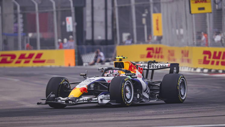 October 9, 2026, Singapore, Kaohsiung City, Singapore: LIAM LAWSON of Visa Cash App Racing Bulls sets the 10th-fastest lap time during FP1 of the 2026 Formula 1 Singapore Grand Prix at Marina Bay Street Circuit in Singapore. Singapore Singapore - ZUMAh201 20261009_zsp_h201_027 Copyright: xYichinxHoux