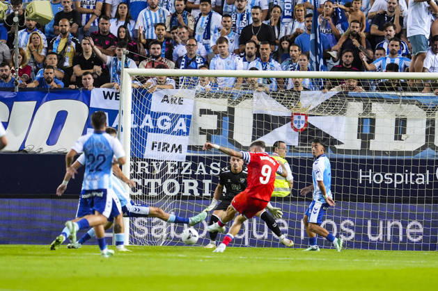 October 9, 2026, Malaga, Malaga, Spain: Roberto Fernandez of RCD Espanyol in action during the Spanish league, LaLiga EA Sports, football match played between Malaga CF and RCD Espanyol at La Rosaleda stadium on October 9, 2026, in Malaga, Spain. Malaga Spain - ZUMAa181 20261009_zaa_a181_337 Copyright: xJoaquinxCorcherox