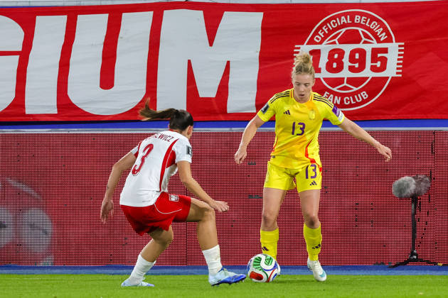 SOCCER WOMEN UEFA BELGIUM VS POLAND Wiktoria Zieniewicz (3) of Poland and Elena Dhont (13) of Belgium pictured during a women football game between the national teams of Belgium , called the Red Flames , and Poland on Round 1 of Play Offs, first leg of the 2026-27 UEFA Women s European Qualifiers competition , on Saturday 9 October 2026 in Leuven , BELGIUM . PHOTO SPORTPIX Sevil OKTEM Leuven Den Dreef BELGIUM  Copyright: xSportpix.bex xSevilxOKTEMxSevilxOKTEMx
