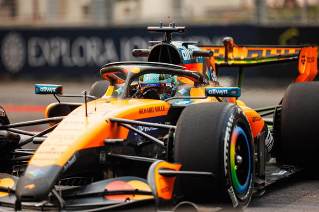 October 9, 2026, Singapore, Singapore: Oscar Piastri of Australia drives the (81) McLaren Mastercard F1 Team MCL40 during practice session one ahead of the F1 Grand Prix of Singapore at the Marina Bay Street Circuit. Formula 1, Singapore Grand Prix 2026, Friday Practice 1 - 09 Oct 2026  - ZUMAs197 20261009_aaa_s197_297 Copyright: xGeorgexHitchensx