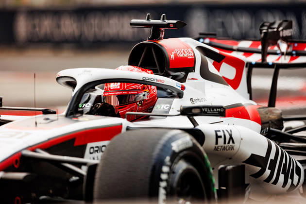 October 9, 2026, Singapore, Singapore: Esteban Ocon of France drives the (31) TGR Haas F1 Team VF-26 during practice session one ahead of the F1 Grand Prix of Singapore at the Marina Bay Street Circuit. Formula 1, Singapore Grand Prix 2026, Friday Practice 1 - 09 Oct 2026 - ZUMAs197 20261009_aaa_s197_298 Copyright: xGeorgexHitchensx