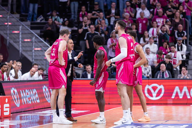 easyCredit Basketball Bundesliga, Telekom Baskets Bonn vs. Science City Jena, October 9, 2026. Brief remarks by Marko Stankovic, head coach of Telekom Baskets Bonn, during the easyCredit Basketball Bundesliga game between Telekom Baskets Bonn and Science City Jena on October 9, 2026, at the Telekom Dome in Bonn. Copyright: xBEAUTIFULxSPORTS Derixx