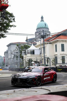 F1 - SINGAPORE GRAND PRIX 2026 Safety car, rain, pluie, during the 2026 Formula 1 Singapore Grand Prix, 17th round of the 2026 Formula One World Championship, WM, Weltmeisterschaft from October 9 to 11, 2026 on the Marina Bay Street Circuit, in Singapore, Singapore - SingaporeSingapore Copyright: xDPPIx