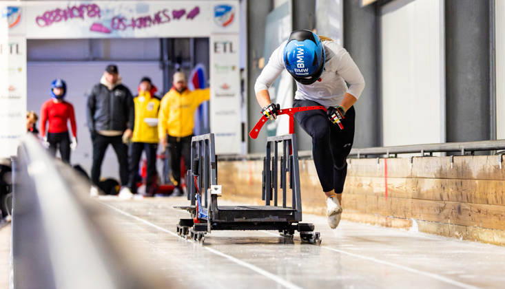 October 10, 2026, GER, Bobsleigh, Season 26–27, Women, Central Performance Test in Bobsleigh: Push Test. Pictured: Karolin Lindner. As is tradition, the German bobsleigh pilots and their pushers gathered in Oberhof for a showdown. 98559 Oberhof LOTTO Thuringia EISARENA Oberhof Training Hall Start Facility Thuringia Germany