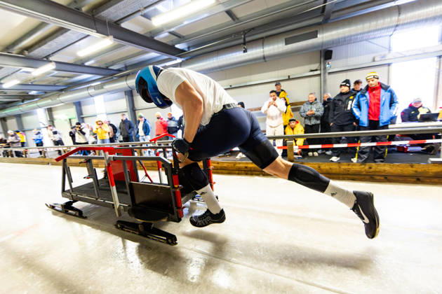 October 10, 2026, GER, Bobsleigh, Season 26–27, Men, Central Performance Test in Bobsleigh: Push Test. Traditionally, German bobsled pilots and their pushers have gathered in Oberhof for a test of strength. 98559 Oberhof LOTTO Thuringia EISARENA Oberhof Training Hall Start Facility Thuringia Germany