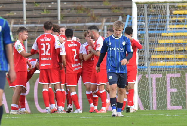 October 10, 2026, GER, Soccer, Regionalliga West, 2026–2027 Season, Matchday 12, Ohlendorf Stadium in Heidewald, Gütersloh FC vs. SF Siegen 0–5, Erik Lanfer. FC Gütersloh is disappointed after the 0–1 loss; action, single frame, horizontal, facial expressions, gestures, disappointed, disappointment