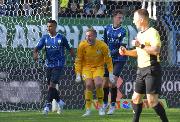 October 10, 2026, GER, Soccer, Regionalliga West, 2026–2027 Season, Matchday 12, Ohlendorf Stadium in Heidewald, Gütersloh FC vs. SF Siegen 0–5 Jarno Peters, FC Gütersloh, Action, Single Frame, Landscape, Facial Expressions, Gestures, Goalkeeper, Keeper,