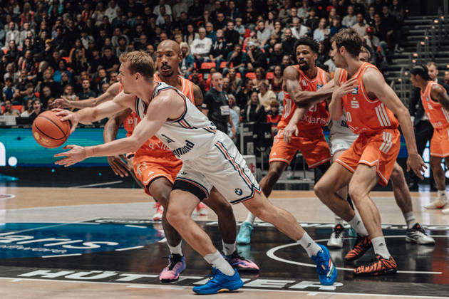 easyCredit Basketball Bundesliga, Matchday 5, Niners Chemnitz vs. Bayern Munich, October 10, 2026, starting at 4:00 p.m., Chemnitz, Chemnitz Arena. Pictured: Darion Atkins, No. 17. easyCredit Basketball Bundesliga, Matchday 5, Niners Chemnitz vs. Bayern Munich, Chemnitz, Saxony, Germany Copyright: xEHLxMedia MichelxKöhlerx 20261010-Niners-Chemnitz-Bayern-M__nchen-020