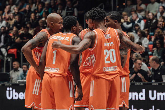easyCredit Basketball Bundesliga, Matchday 5, Niners Chemnitz vs. Bayern Munich, October 10, 2026, starting at 4:00 p.m., Chemnitz, Chemnitz Arena. Pictured: Team Niners Chemnitz. easyCredit Basketball Bundesliga, Matchday 5, Niners Chemnitz vs. Bayern Munich, Chemnitz, Saxony, Germany Copyright: xEHLxMedia MichelxKöhlerx 20261010-Niners-Chemnitz-Bayern-M__nchen-023