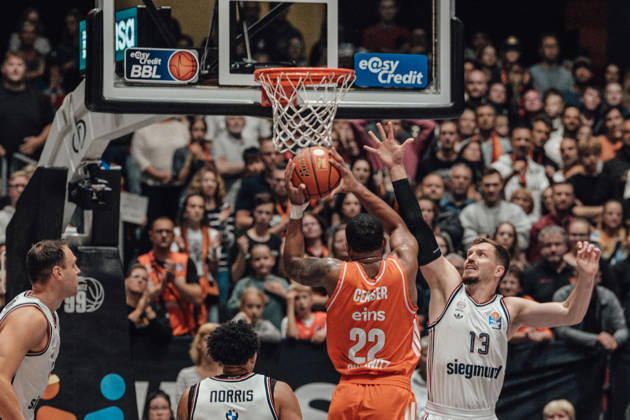 easyCredit Basketball Bundesliga, Matchday 5, Niners Chemnitz vs. Bayern Munich, October 10, 2026, starting at 4:00 p.m., Chemnitz, Chemnitz Arena. Pictured: Miles Norris, 22 Nighaeal Ceaser, 13 Andreas Obst easyCredit Basketball Bundesliga, Matchday 5, Niners Chemnitz vs. Bayern Munich, Chemnitz, Saxony, Germany Copyright: xEHLxMedia MichelxKöhlerx 20261010-Niners-Chemnitz-Bayern-M__nchen-036