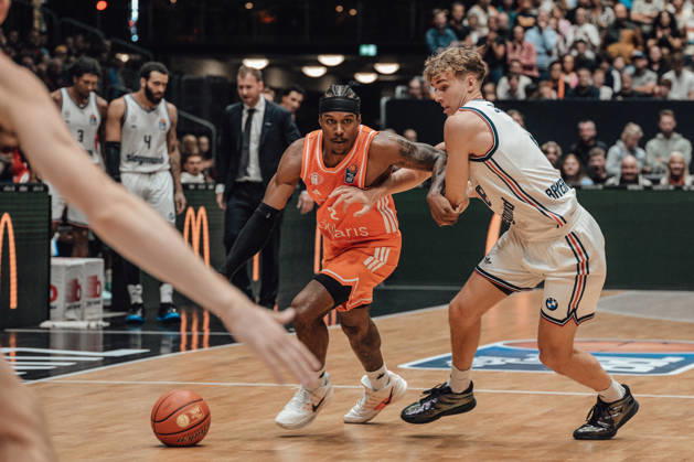 easyCredit Basketball Bundesliga, Matchday 5, Niners Chemnitz vs. Bayern Munich, October 10, 2026, starting at 4:00 p.m., Chemnitz, Chemnitz Arena. In photo 02: Stefan Smith. easyCredit Basketball Bundesliga, Matchday 5, Niners Chemnitz vs. Bayern Munich, Chemnitz, Saxony, Germany Copyright: xEHLxMedia MichelxKöhlerx 20261010-Niners-Chemnitz-Bayern-M__nchen-050
