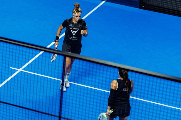 DÜSSELDORF, GERMANY - 10 OCTOBER 2026: Image shows the celebration of Beatriz Gonzalez Fernandez (ESP) and Paula Josemaria Martin (ESP) during CUPRA Germany Premier Padel P2 2026 Day 7: Semifinals at CASTELLO Düsseldorf on 10 10 2026 in Düsseldorf, Germany. Germany Copyright: xFröhlichxPascalx