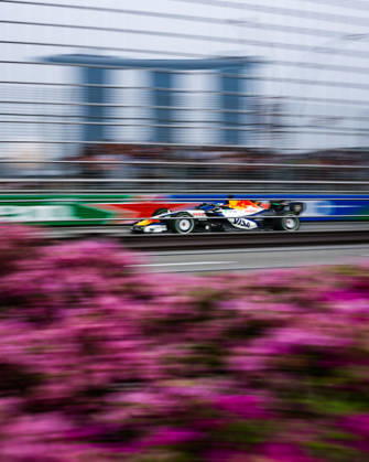 F1 - SINGAPORE GRAND PRIX 2026 41 LINDBLAD Arvid (gbr), Visa Cash App RB F1 Team VCARB03, action during the 2026 Formula 1 Singapore Grand Prix, 17th round of the 2026 Formula One World Championship, WM, Weltmeisterschaft from October 9 to 11, 2026 on the Marina Bay Street Circuit, in Singapore, Singapore - SingaporeSingapore  Copyright: xFLORENTxGOODENx