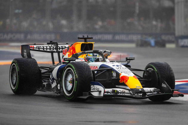 F1 - SINGAPORE GRAND PRIX 2026 41 LINDBLAD Arvid (gbr), Visa Cash App RB F1 Team VCARB03, action during the 2026 Formula 1 Singapore Grand Prix, 17th round of the 2026 Formula One World Championship, WM, Weltmeisterschaft from October 9 to 11, 2026 on the Marina Bay Street Circuit, in Singapore, Singapore - SingaporeSingapore  Copyright: xALBERTOxVIMERCATIx