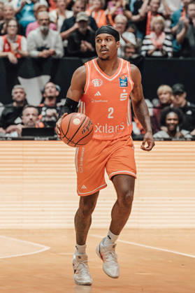 easyCredit Basketball Bundesliga, Matchday 5, Niners Chemnitz vs. Bayern Munich, October 10, 2026, starting at 4:00 p.m., Chemnitz, Chemnitz Arena. In photo 02: Stefan Smith. easyCredit Basketball Bundesliga, Matchday 5, Niners Chemnitz vs. Bayern Munich, Chemnitz, Saxony, Germany Copyright: xEHLxMedia MichelxKöhlerx 20261010-Niners-Chemnitz-Bayern-M__nchen-122